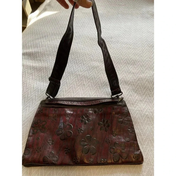 Made In Canada Leather  Flower Daisy Embossed Purse Burgundy Brown Boho Hippie - Picture 14 of 16